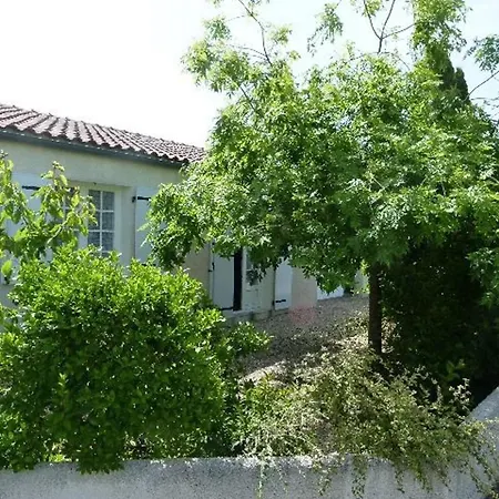 Holiday home Maison A 1 Km De La - 4 Pers. - Fr-1-336-38 *