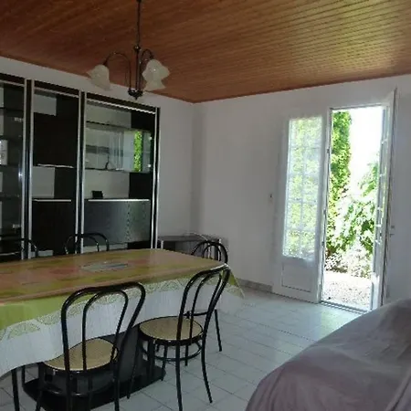 Maison A 1 Km De La - 4 Pers. - Fr-1-336-38 * Saint-Vincent-sur-Jard